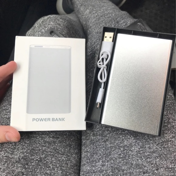 NEW;IN BOX- Power Bank - Picture 2 of 3